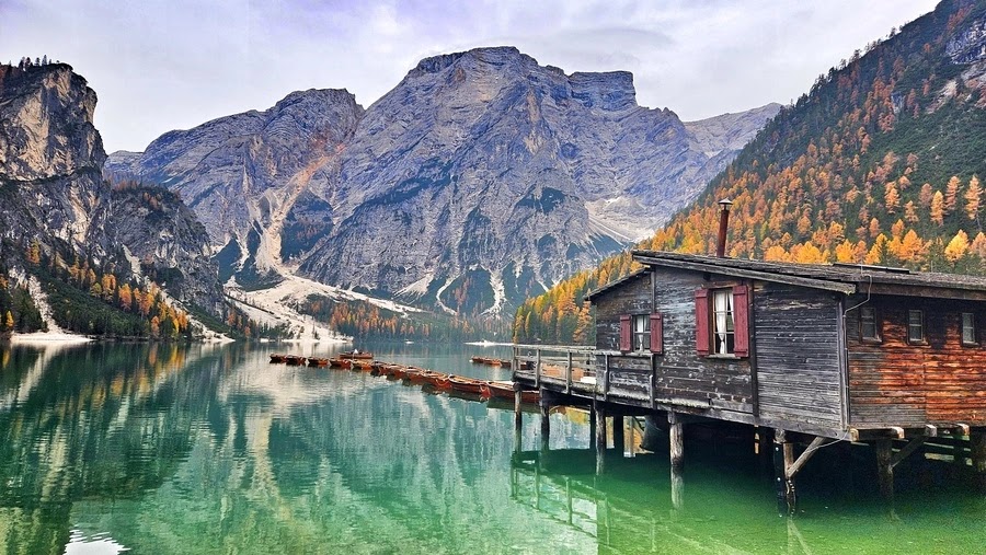 Lago di Braies in autunno